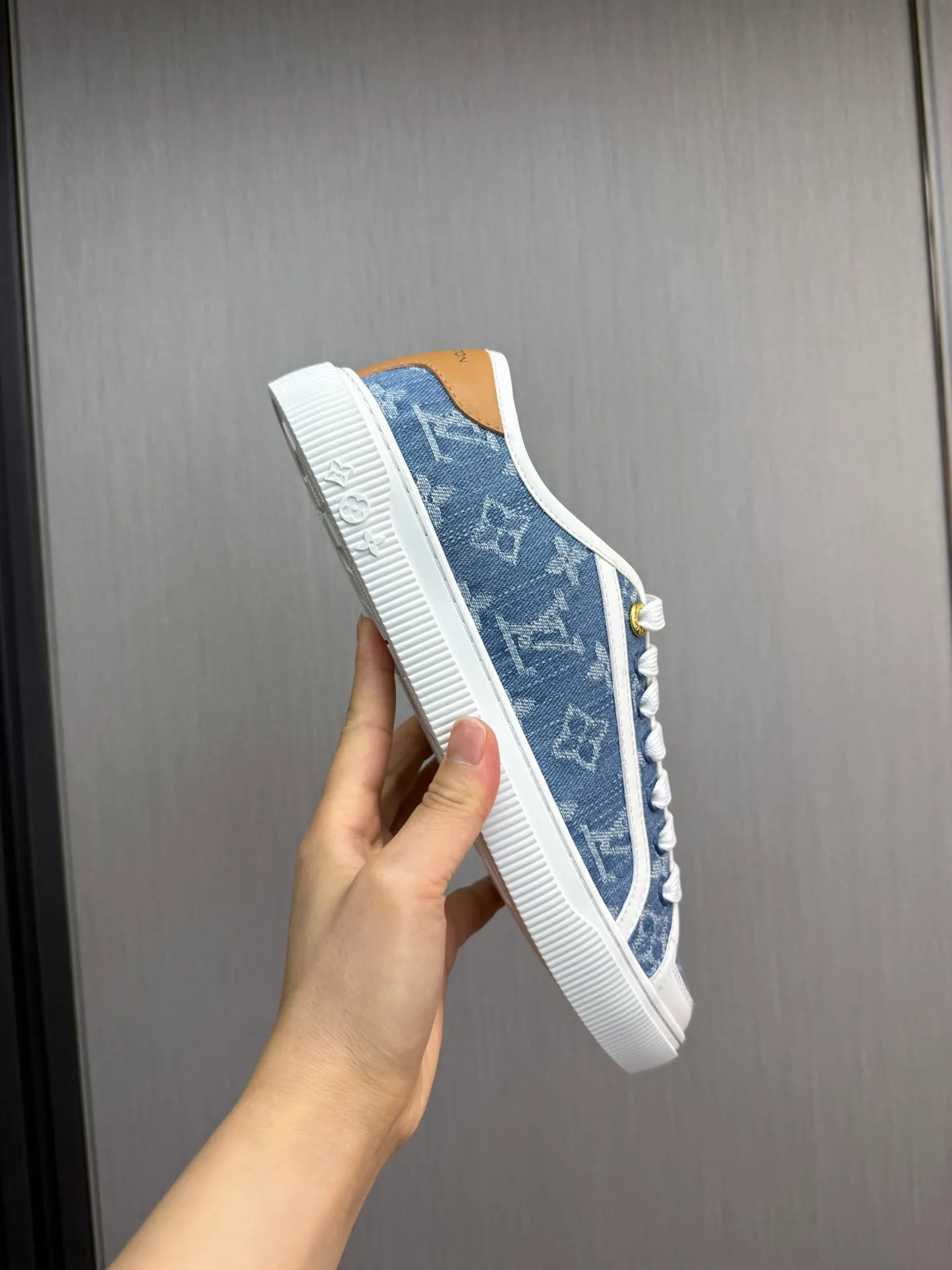 Men's shoes 💰600💰 LV. Hot sale at the counter 🔥Couple canvas shoes 👩‍❤️‍👨 Official website synchronization, original brand printed fabric + original original sole, 36-45 (40 for women, 38.45 for men, custom-made, non-refundable)